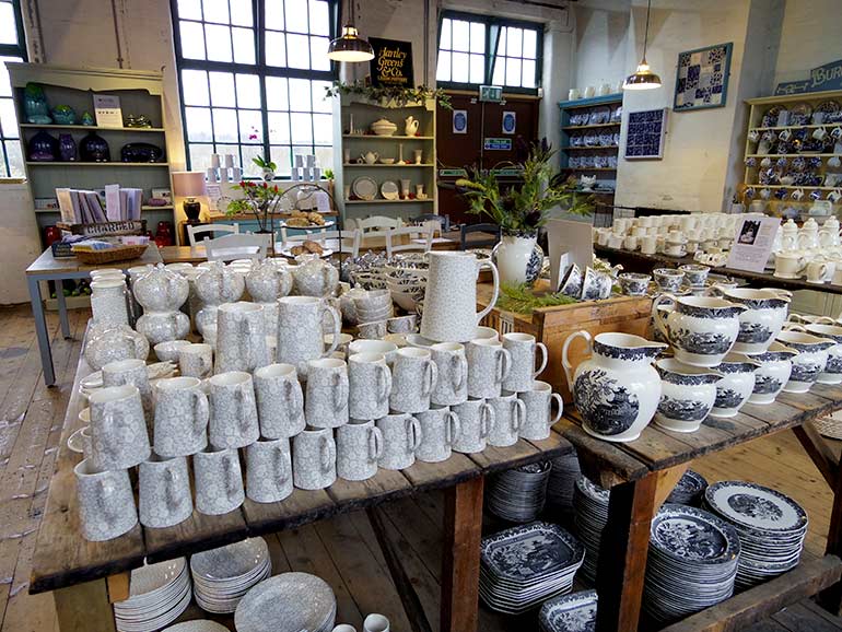 英国陶器の里ストーク・オン・トレント…バーレイ
